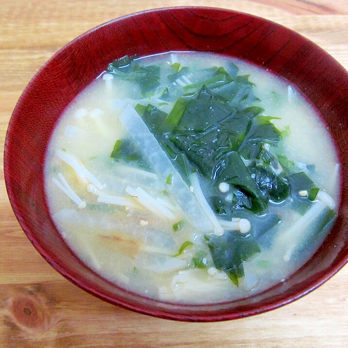 大根とえのき わかめの味噌汁 レシピ 作り方 By ぶるぶるらぶ 楽天レシピ 大根とえのき わかめの味噌汁 レシピ 作り方 By ぶるぶるらぶ 楽天レシピ